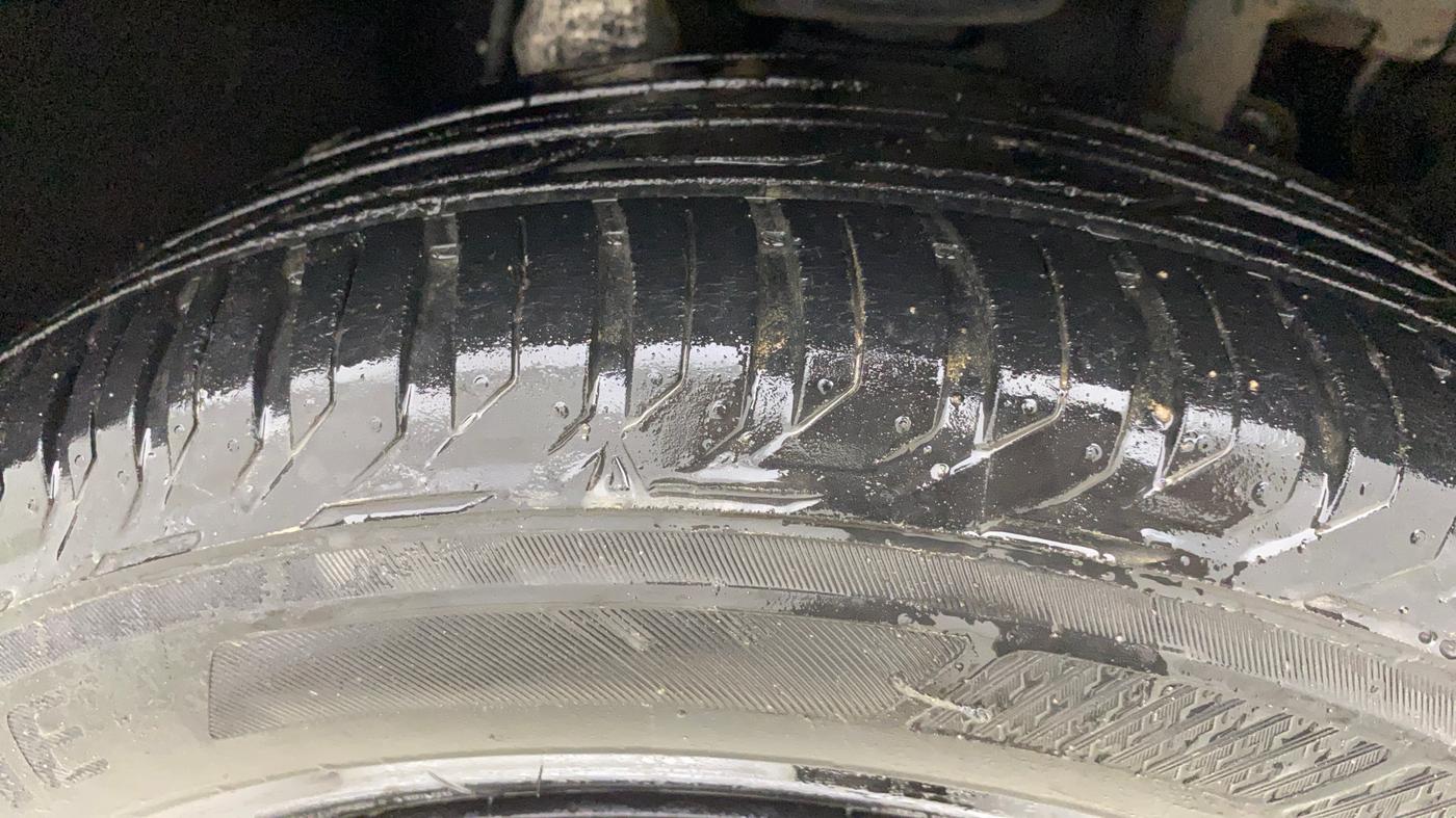 2019 Mahindra MARAZZO M4 8 STR, Diesel, Manual, 1,11,700 km, Right Front Tyre Tread