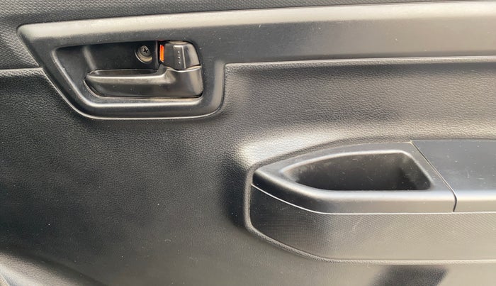 2020 Maruti S PRESSO VXI+, Petrol, Manual, 26,465 km, Driver Side Door Panels Control