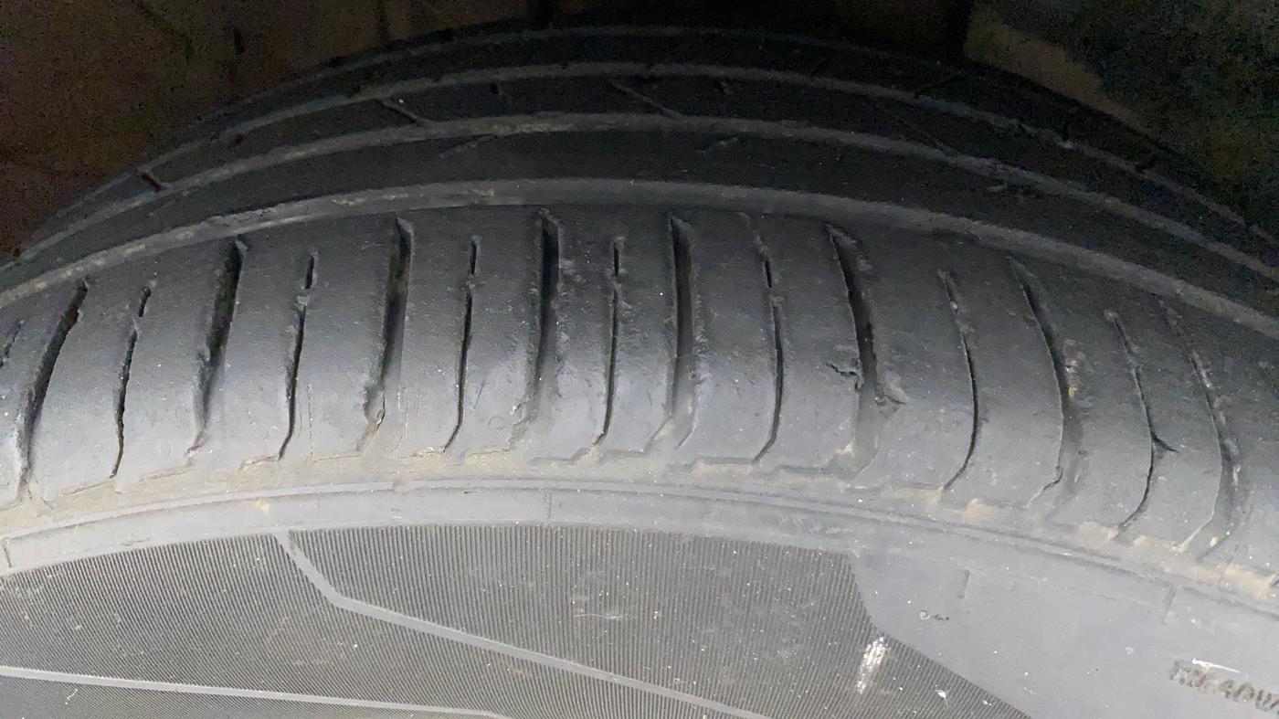 2019 Hyundai VENUE SX 1.0 (O) TURBO, Petrol, Manual, 16,383 km, Right Front Tyre Tread