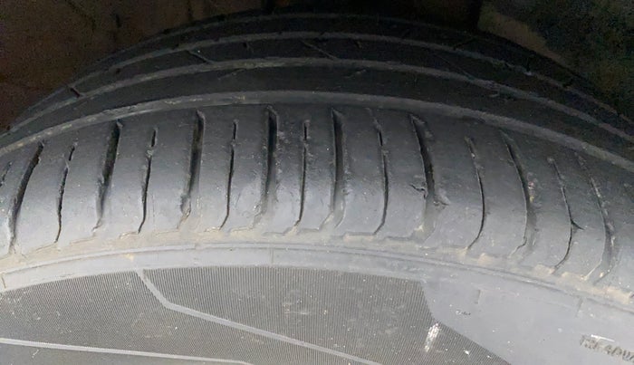 2019 Hyundai VENUE SX 1.0 (O) TURBO, Petrol, Manual, 16,383 km, Right Front Tyre Tread