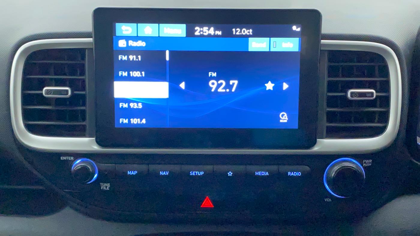 2019 Hyundai VENUE SX 1.0 (O) TURBO, Petrol, Manual, 16,383 km, Infotainment System