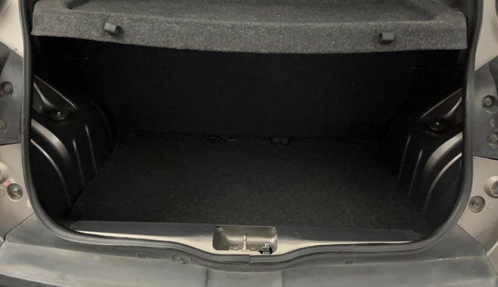 2018 Renault Kwid RXT 1.0 AMT (O), Petrol, Automatic, 19,064 km, Boot Inside