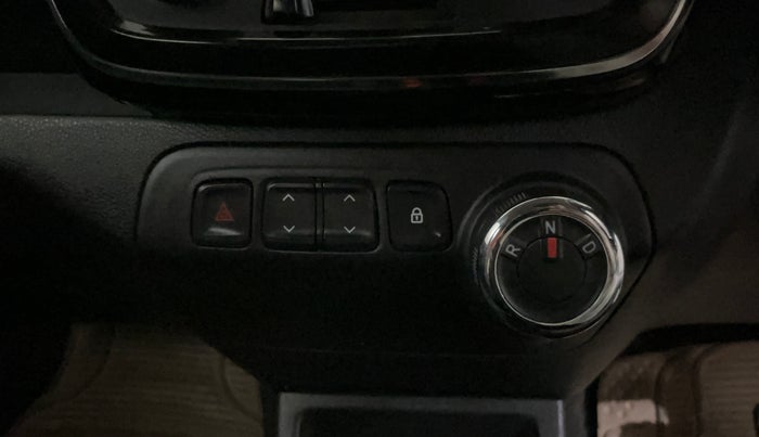 2018 Renault Kwid RXT 1.0 AMT (O), Petrol, Automatic, 19,064 km, Gear Lever