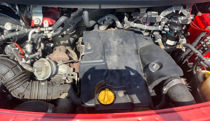 2017 Mahindra TUV300 T8, Diesel, Manual, 65,765 km, Engine View