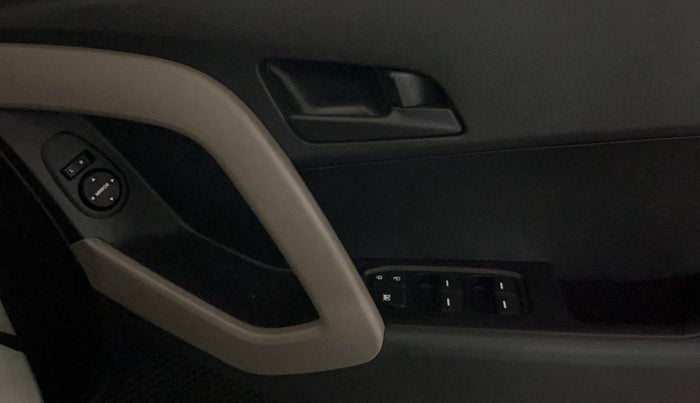 2017 Hyundai Creta E PLUS 1.6 PETROL, Petrol, Manual, 30,258 km, Driver Side Door Panels Control