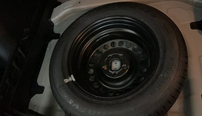 2017 Hyundai Creta E PLUS 1.6 PETROL, Petrol, Manual, 30,258 km, Spare Tyre