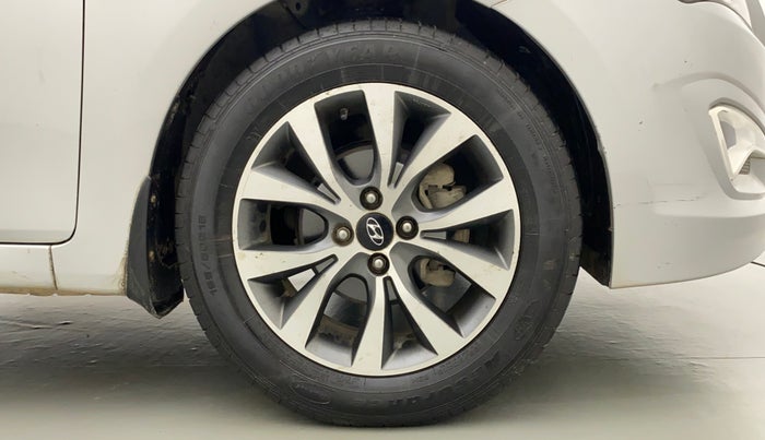 2015 Hyundai Verna FLUIDIC 4S 1.6 VTVT S(O), Petrol, Manual, 47,960 km, Right Front Wheel