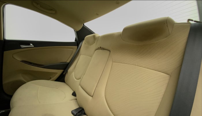 2015 Hyundai Verna FLUIDIC 4S 1.6 VTVT S(O), Petrol, Manual, 47,960 km, Right Side Rear Door Cabin