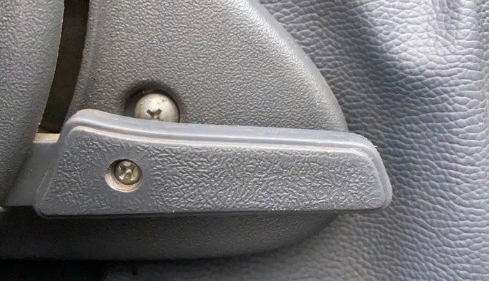 2015 Maruti Alto 800 LXI, Petrol, Manual, 1,02,992 km, Driver Side Adjustment Panel