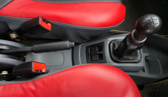 2015 Maruti Alto 800 LXI, Petrol, Manual, 1,02,992 km, Gear Lever