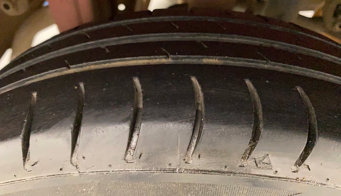 2015 Maruti Alto 800 LXI, Petrol, Manual, 1,02,992 km, Right Rear Tyre Tread