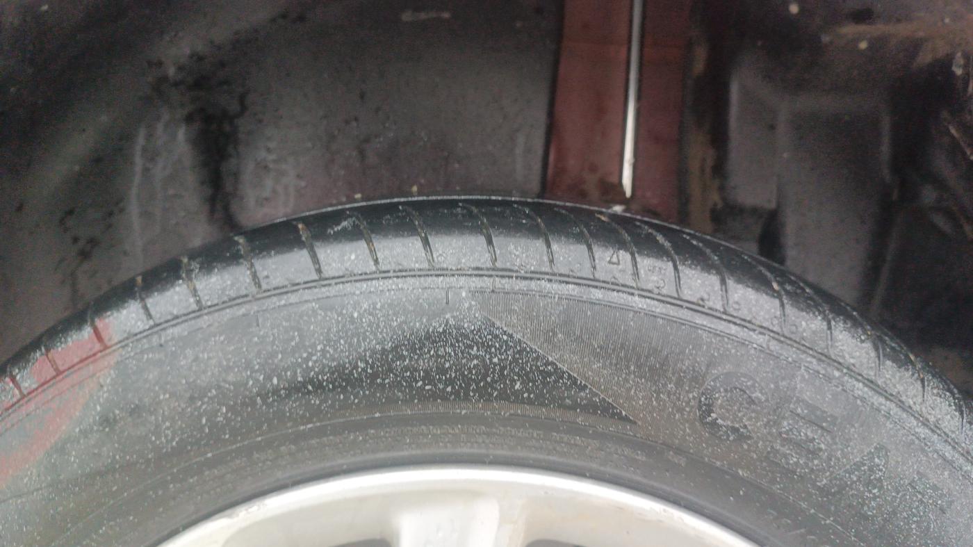 2016 Maruti Swift Dzire ZXI, Petrol, Manual, 57,081 km, Left Rear Tyre Tread