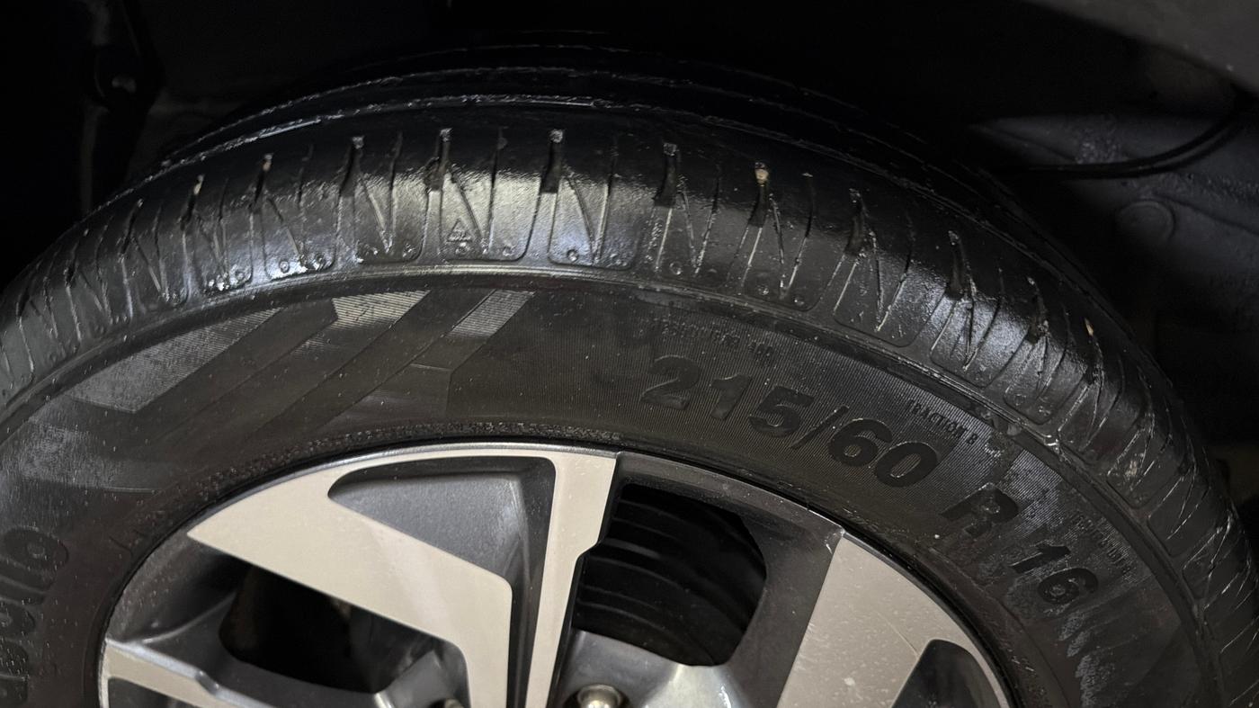 2021 KIA SONET GTX PLUS 1.0 IMT, Petrol, Manual, 35,391 km, Right Rear Tyre Tread