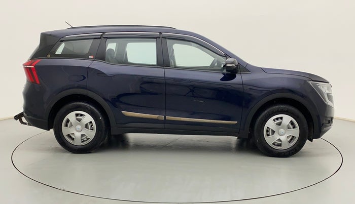 2022 Mahindra XUV700 MX P MT 5 STR, Petrol, Manual, 19,621 km, Right Side View