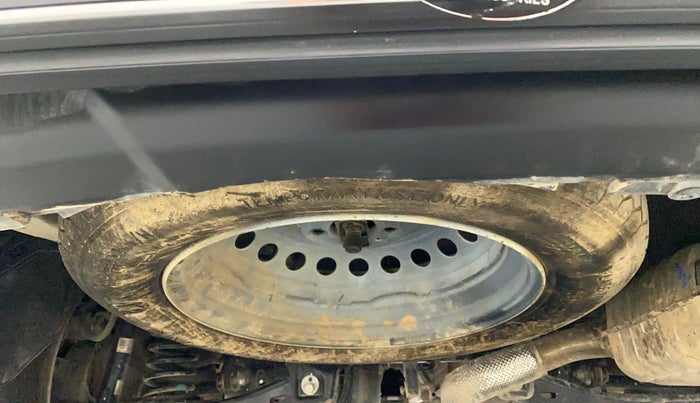 2022 Mahindra XUV700 MX P MT 5 STR, Petrol, Manual, 19,621 km, Spare Tyre