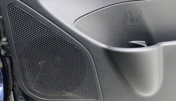 2022 Mahindra XUV700 MX P MT 5 STR, Petrol, Manual, 19,621 km, Speaker