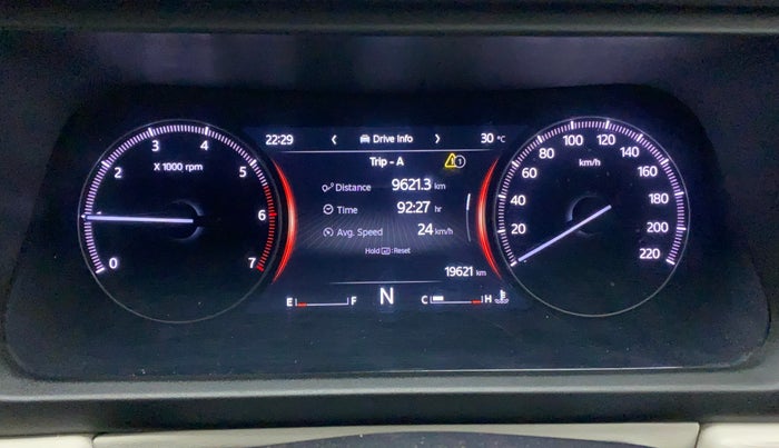 2022 Mahindra XUV700 MX P MT 5 STR, Petrol, Manual, 19,621 km, Odometer Image