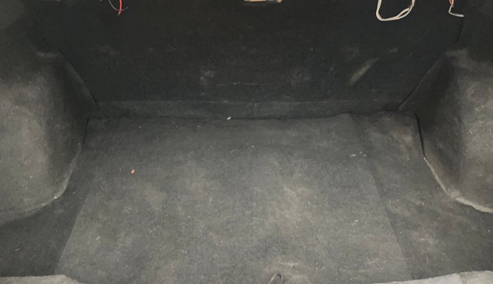 2015 Maruti Swift Dzire VXI, Petrol, Manual, 98,110 km, Boot Inside