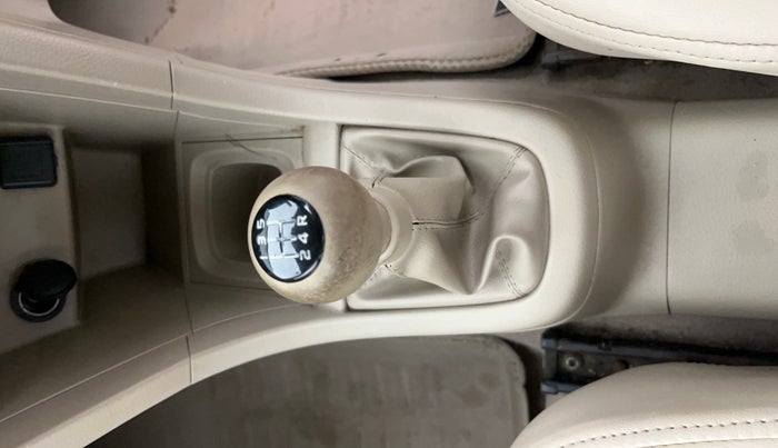 2015 Maruti Swift Dzire VXI, Petrol, Manual, 98,110 km, Gear Lever