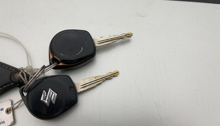 2015 Maruti Swift Dzire VXI, Petrol, Manual, 98,110 km, Key Close Up