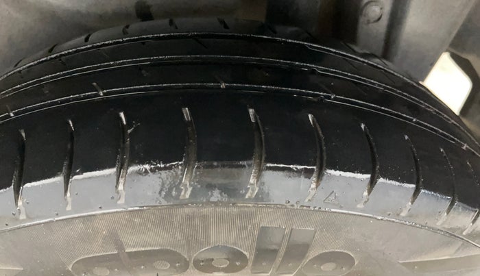 2015 Maruti Swift Dzire VXI, Petrol, Manual, 98,110 km, Left Rear Tyre Tread