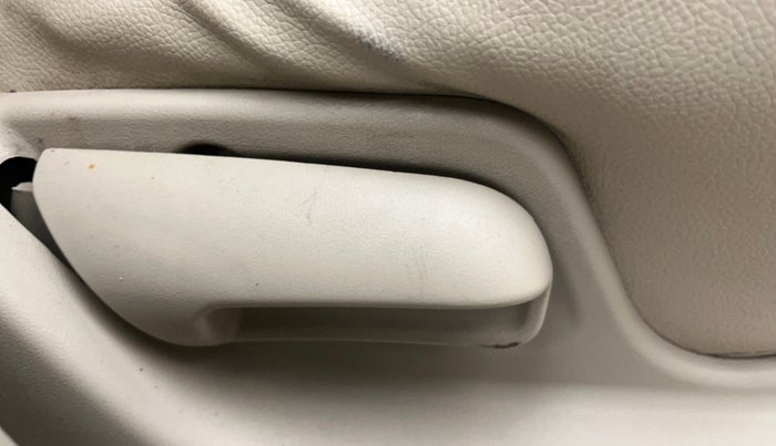 2015 Maruti Swift Dzire VXI, Petrol, Manual, 98,110 km, Driver Side Adjustment Panel