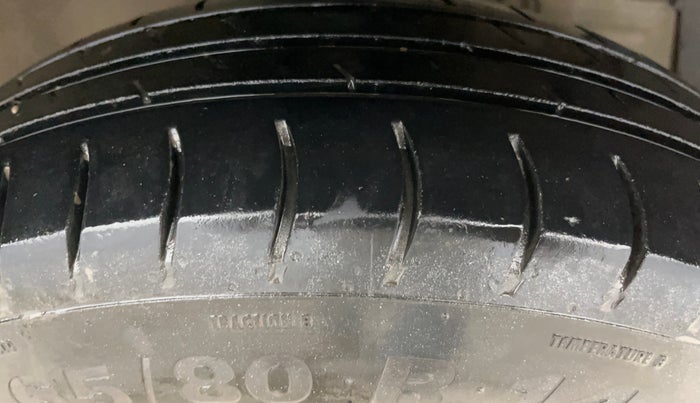 2015 Maruti Swift Dzire VXI, Petrol, Manual, 98,110 km, Right Front Tyre Tread