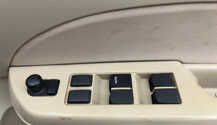 2015 Maruti Swift Dzire VXI, Petrol, Manual, 98,110 km, Driver Side Door Panels Control