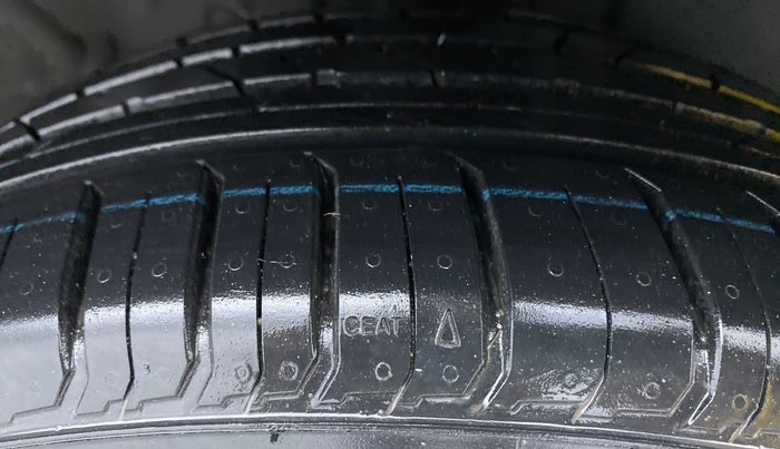 2019 Hyundai VENUE 1.0 TURBO GDI SX+ AT, Petrol, Automatic, 17,859 km, Right Front Tyre Tread