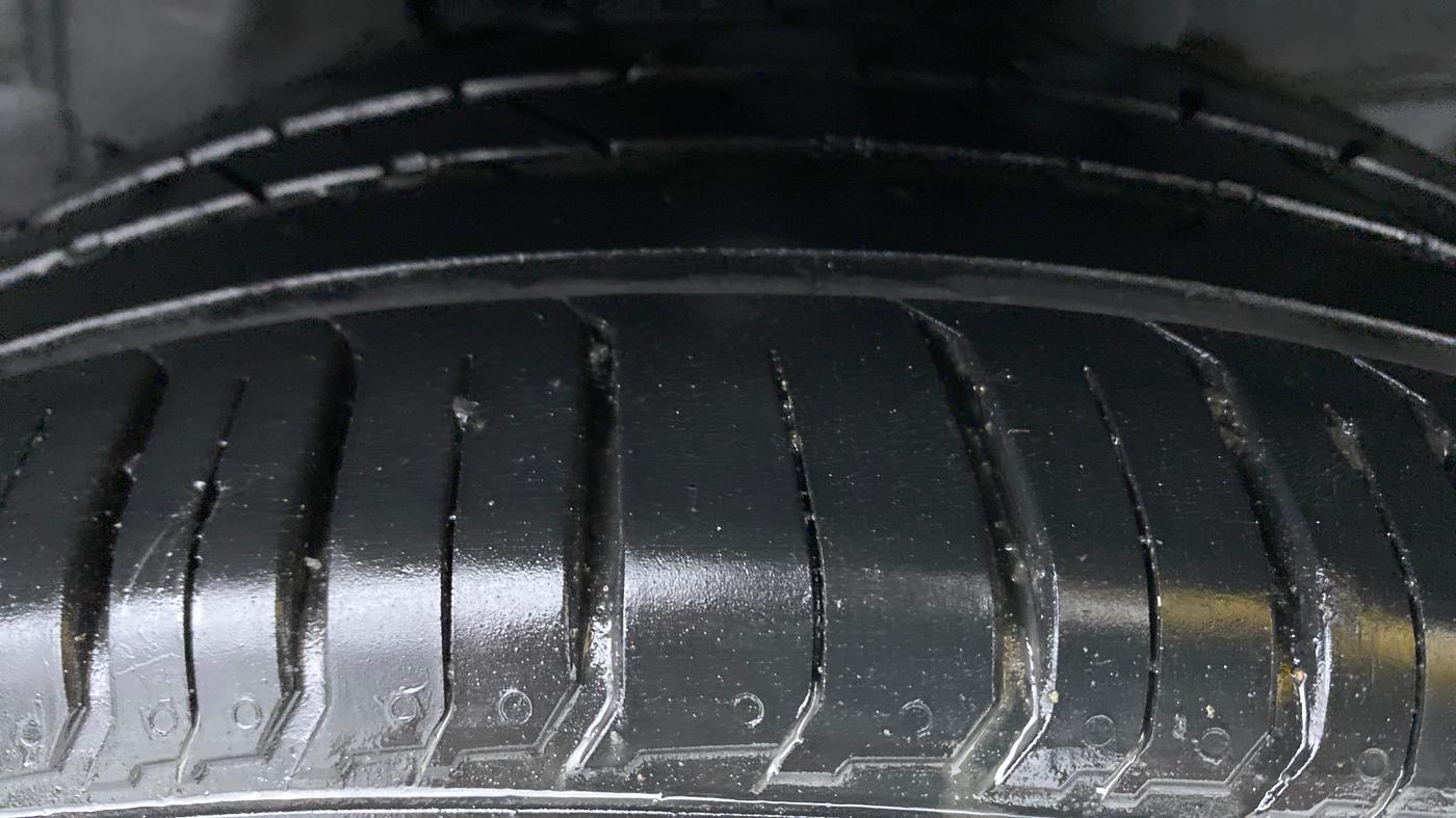 2019 Hyundai VENUE 1.0 TURBO GDI SX+ AT, Petrol, Automatic, 17,859 km, Left Rear Tyre Tread