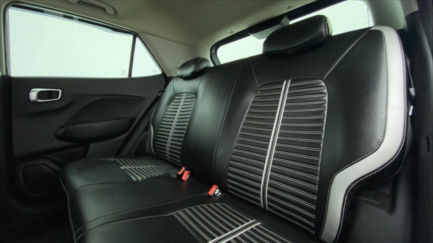 2019 Hyundai VENUE 1.0 TURBO GDI SX+ AT, Petrol, Automatic, 17,859 km, Right Side Rear Door Cabin