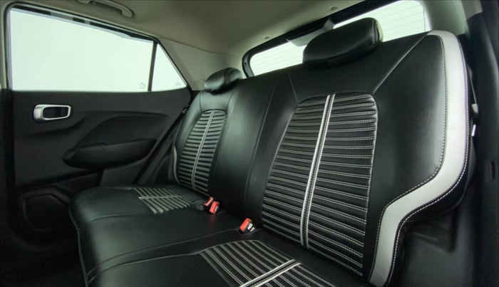 2019 Hyundai VENUE 1.0 TURBO GDI SX+ AT, Petrol, Automatic, 17,859 km, Right Side Rear Door Cabin