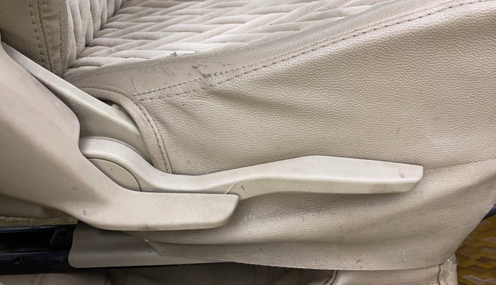 2018 Maruti Dzire VXI, Petrol, Manual, 29,832 km, Driver Side Adjustment Panel