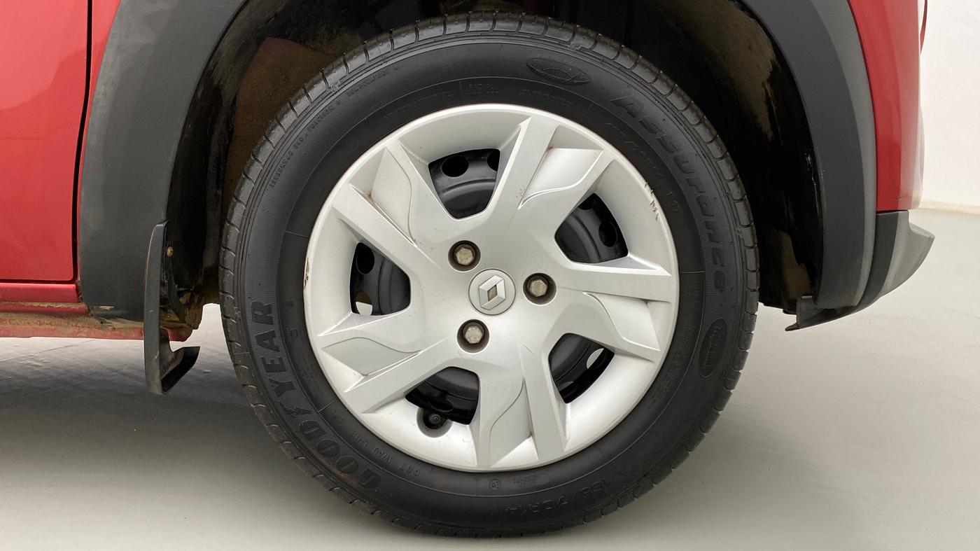 2022 Renault Kwid RXL, Petrol, Manual, 19,926 km, Right Front Wheel
