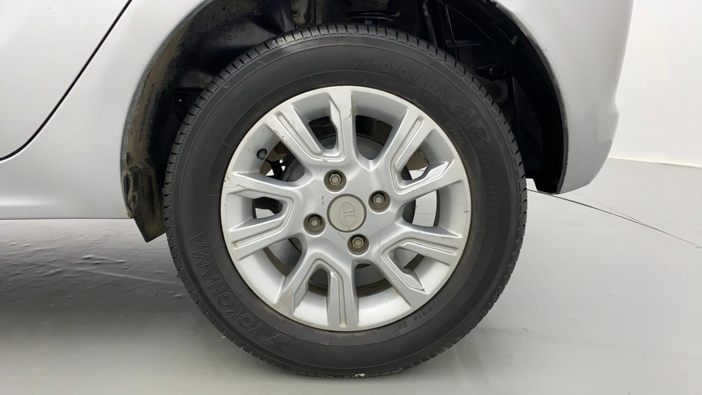 2018 Tata Tiago XZA 1.2 REVOTRON, CNG, Automatic, 33,229 km, Left Rear Wheel
