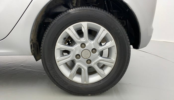 2018 Tata Tiago XZA 1.2 REVOTRON, CNG, Automatic, 33,229 km, Left Rear Wheel
