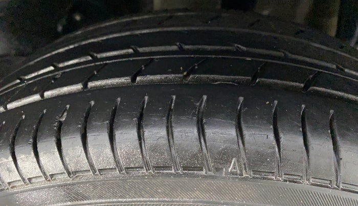 2018 Tata Tiago XZA 1.2 REVOTRON, CNG, Automatic, 33,229 km, Left Rear Tyre Tread