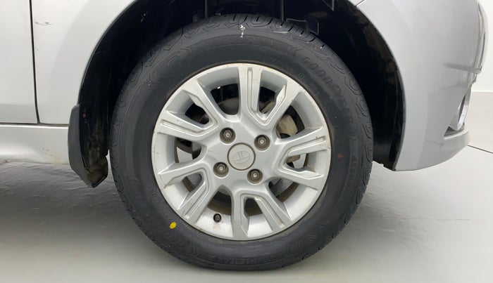 2018 Tata Tiago XZA 1.2 REVOTRON, CNG, Automatic, 33,229 km, Right Front Wheel