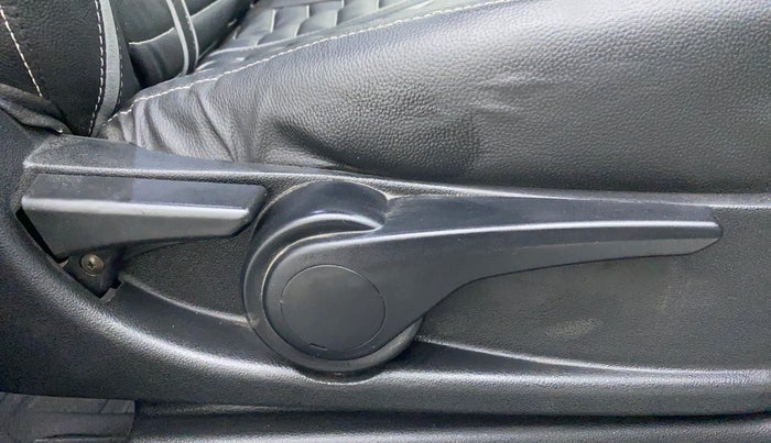 2018 Tata Tiago XZA 1.2 REVOTRON, CNG, Automatic, 33,229 km, Driver Side Adjustment Panel