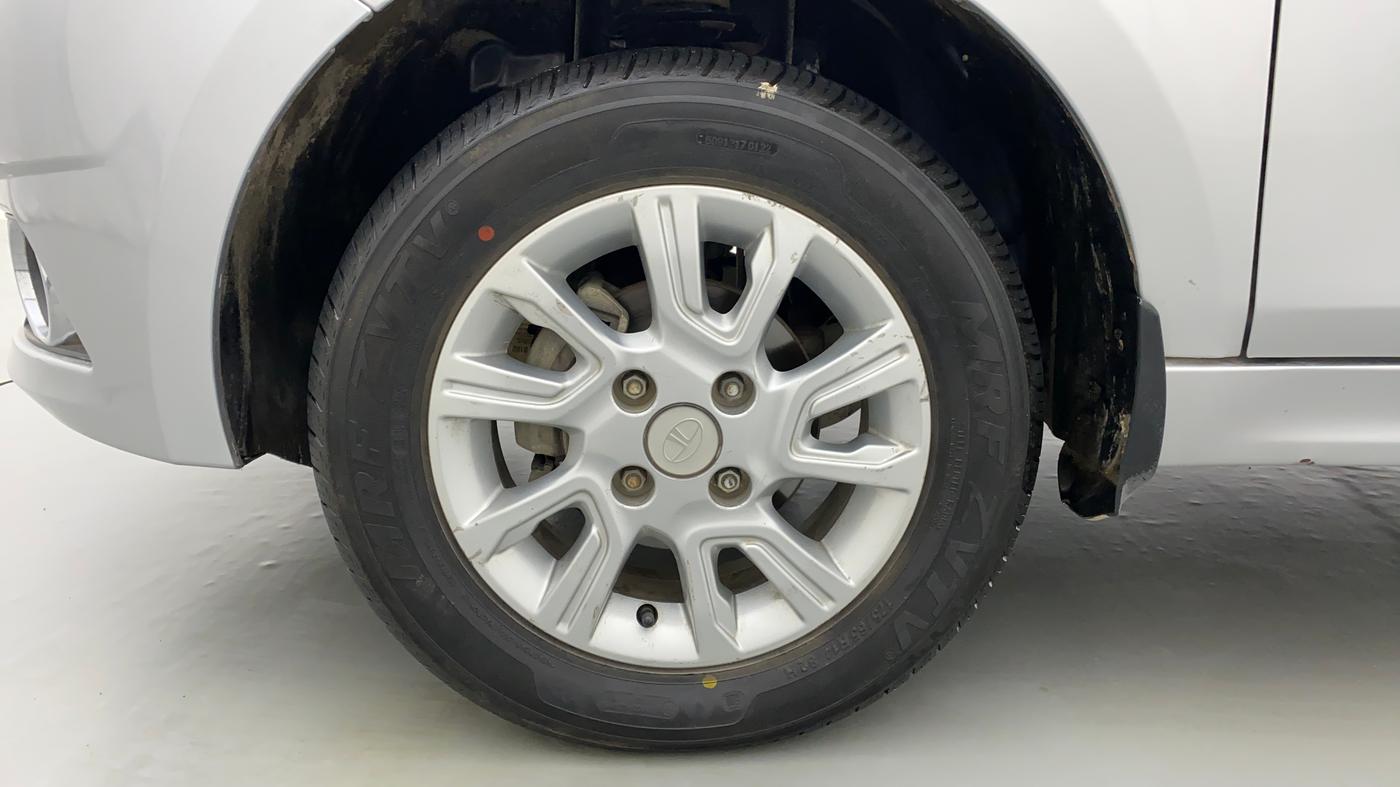 2018 Tata Tiago XZA 1.2 REVOTRON, CNG, Automatic, 33,229 km, Left Front Wheel
