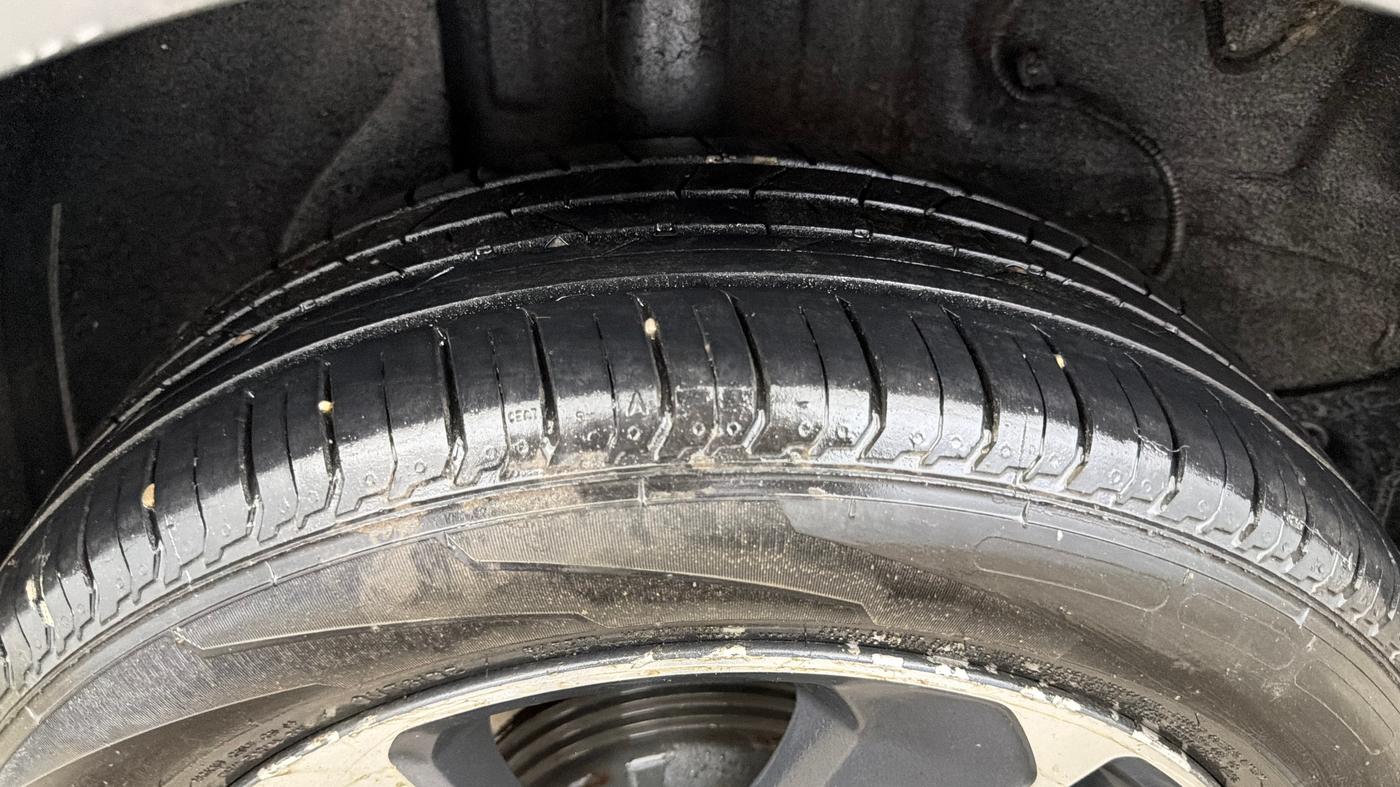 2022 Tata ALTROZ XZ PETROL, Petrol, Manual, 68,741 km, Right Rear Tyre Tread