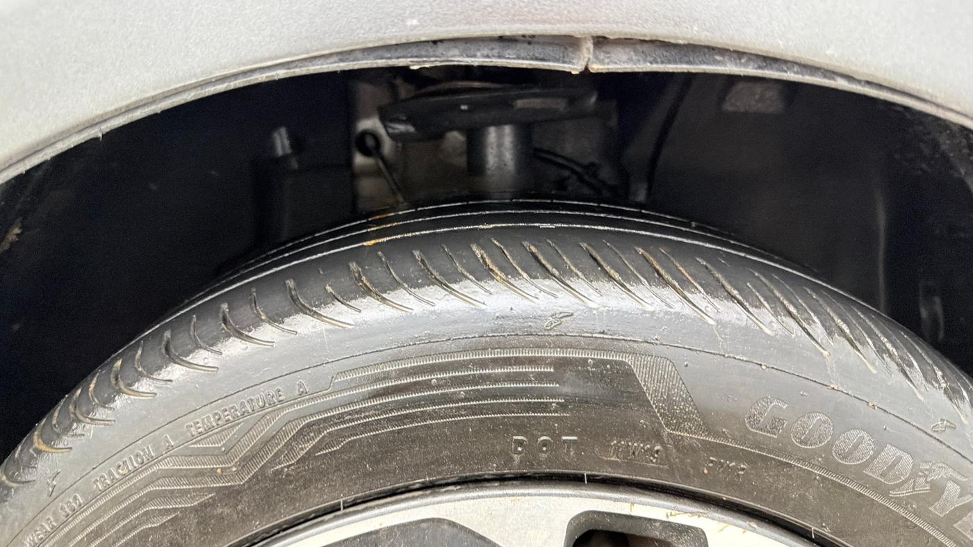 2022 Tata ALTROZ XZ PETROL, Petrol, Manual, 68,741 km, Right Front Tyre Tread