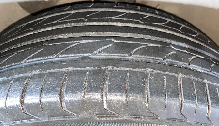 2018 Hyundai Creta E PLUS 1.6 PETROL, Petrol, Manual, 73,509 km, Left Front Tyre Tread