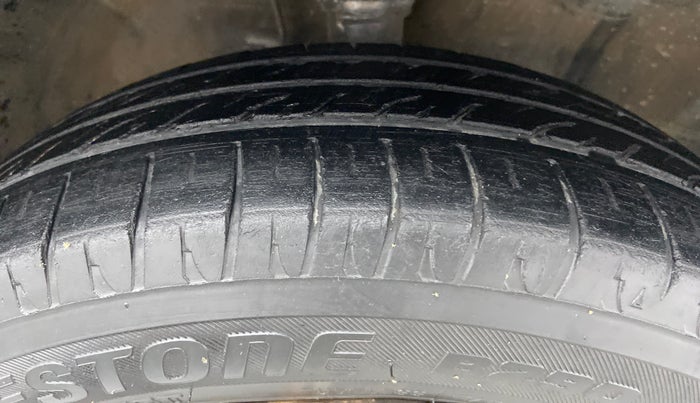 2013 Maruti Wagon R 1.0 VXI, Petrol, Manual, 69,361 km, Right Front Tyre Tread