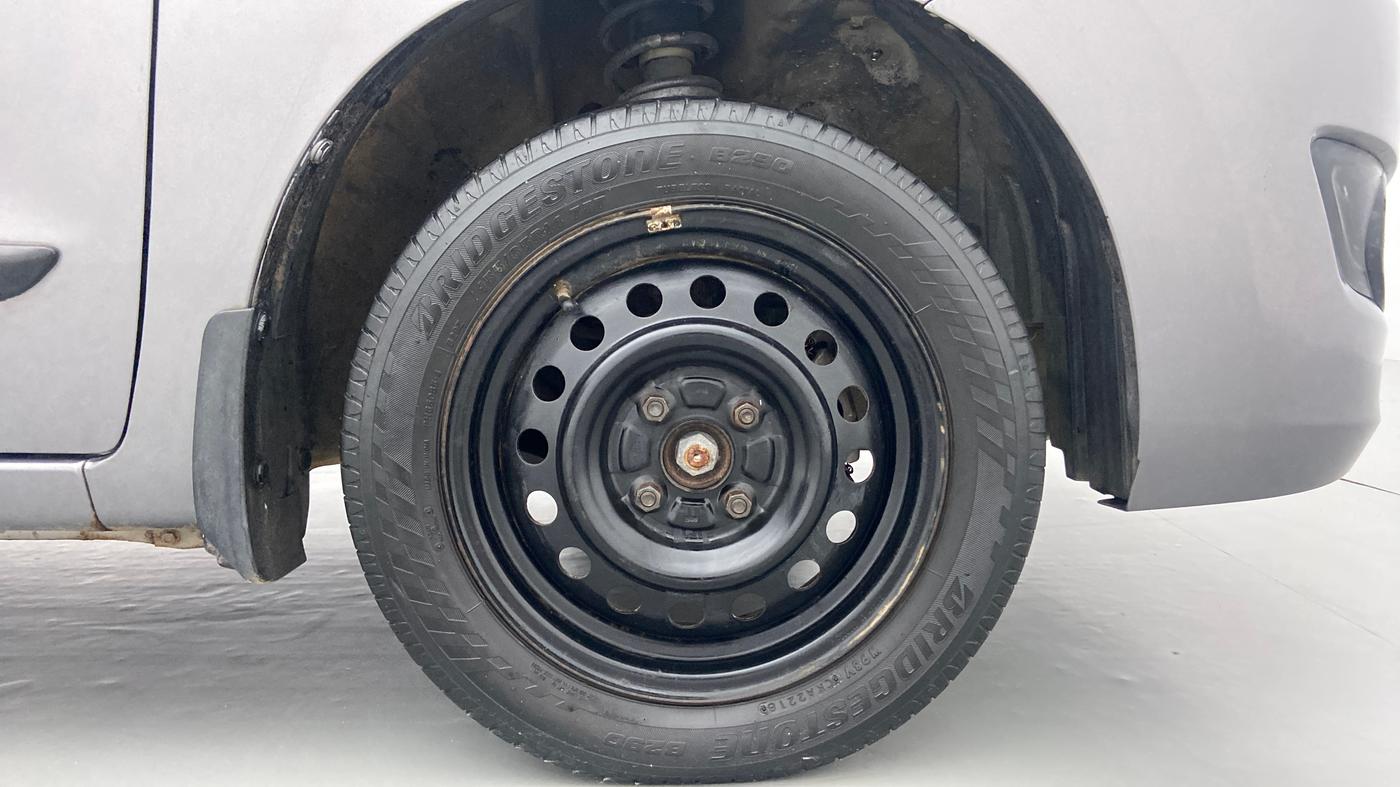 2013 Maruti Wagon R 1.0 VXI, Petrol, Manual, 69,361 km, Right Front Wheel