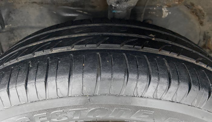 2013 Maruti Wagon R 1.0 VXI, Petrol, Manual, 69,361 km, Left Front Tyre Tread