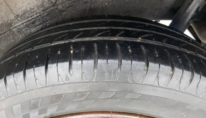 2013 Maruti Wagon R 1.0 VXI, Petrol, Manual, 69,361 km, Left Rear Tyre Tread
