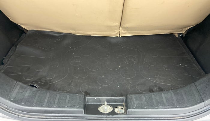 2013 Maruti Wagon R 1.0 VXI, Petrol, Manual, 69,361 km, Boot Inside