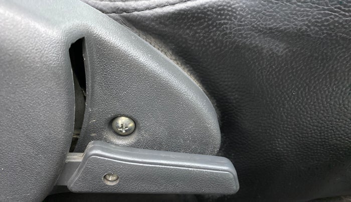 2016 Maruti Alto 800 LXI, Petrol, Manual, 37,796 km, Driver Side Adjustment Panel