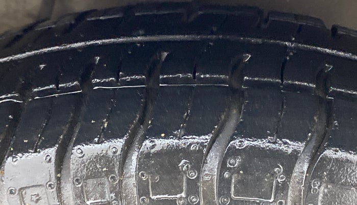 2016 Maruti Alto 800 LXI, Petrol, Manual, 37,796 km, Right Front Tyre Tread